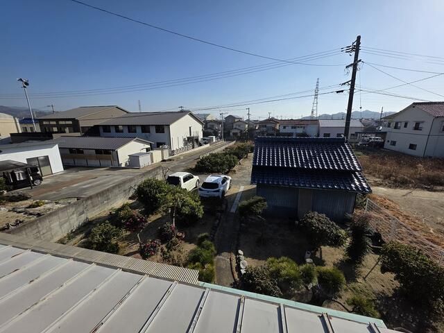 Used Detached House in Matsuyama, Ehime - 5SLK on 215 Tsubo Land - Thumbnail 4
