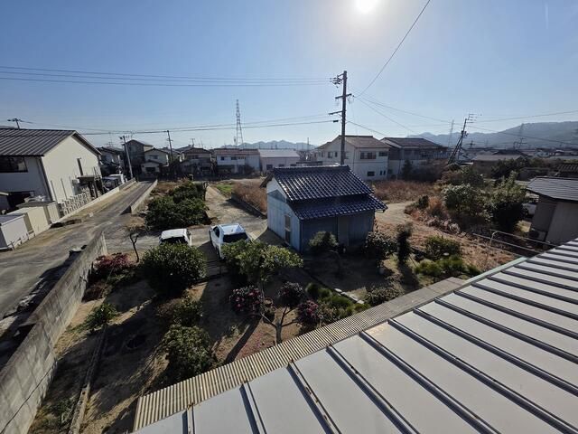 Used Detached House in Matsuyama, Ehime - 5SLK on 215 Tsubo Land - Thumbnail 2