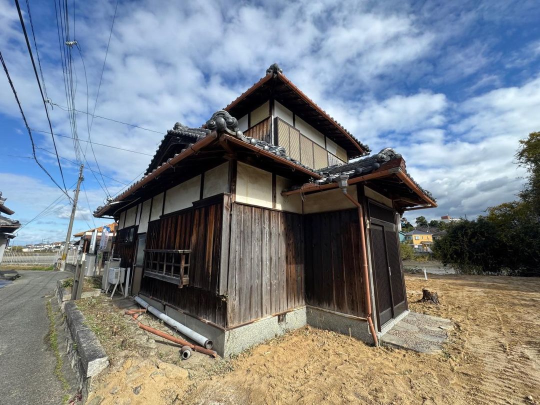 Folk-Style 6DK House for Sale in Hannan City, Osaka - Thumbnail 4