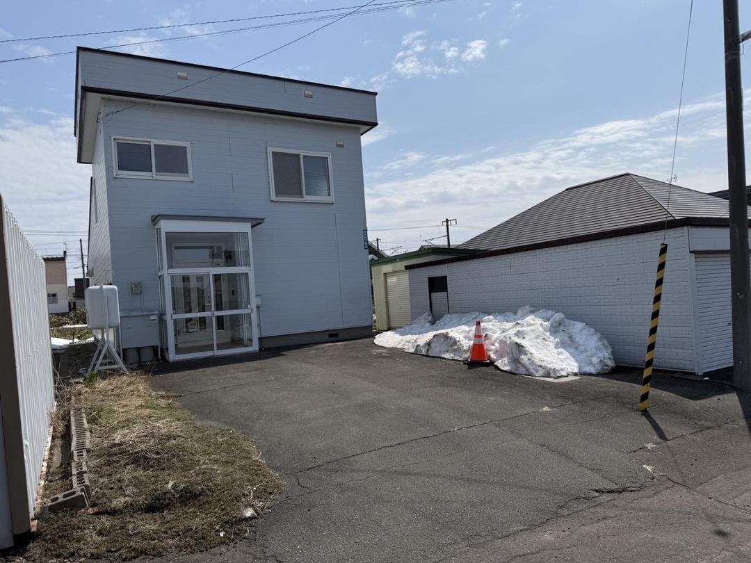 Renovated 4LDK House for Sale in Quiet Takikawa, Hokkaido - Thumbnail 2