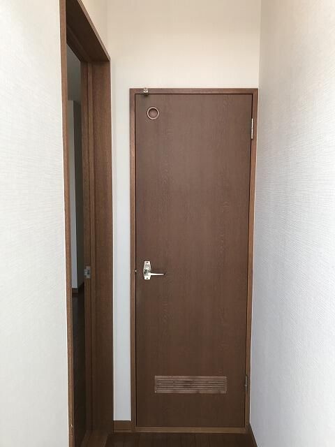 1DK Apartment for Rent in Sapporo Higashi Ward, Hokkaido - Thumbnail 2