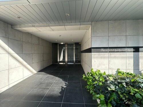 Modern 2LDK Apartment in Itabashi, Tokyo | Top Floor Corner Unit - Thumbnail 2