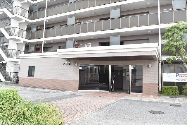 2SLDK Apartment in Toride Ibaraki | Southeast Corner, Service Room - Thumbnail 2