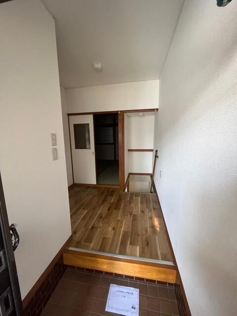 Osaka Investment: Renovated 3DK House Near Hachinakano Station - Thumbnail 3
