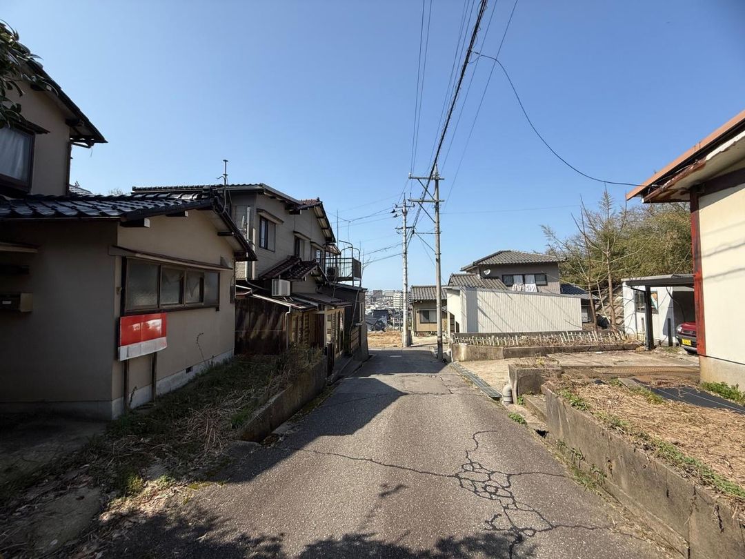 6SDK House for Sale in Kanazawa, Requires Renovation - Thumbnail 2