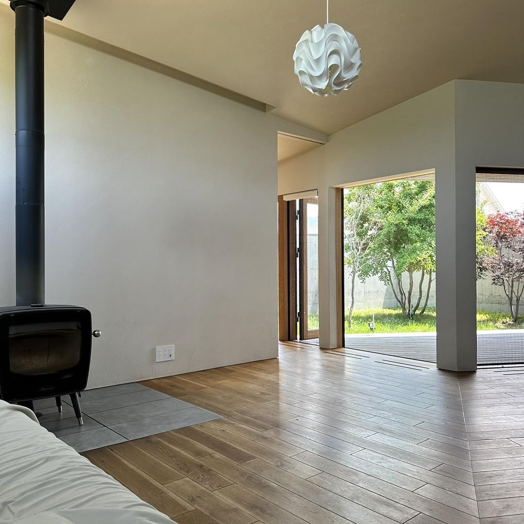 Modern 2016 2SLDK House in Kiyosato, Hokkaido with Mountain Views - Thumbnail 3