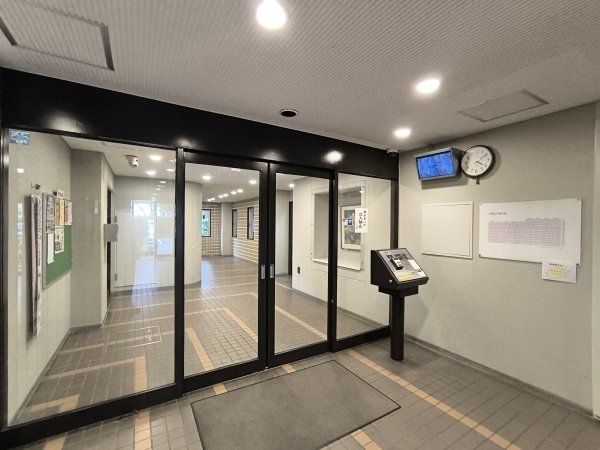 3LDK Apartment in Miyakojima Ward, Osaka - 85.05 sqm - Thumbnail 2