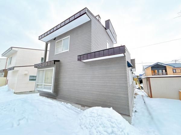 3LDK Detached House for Sale in Quiet Asahikawa, Hokkaido - Thumbnail 2