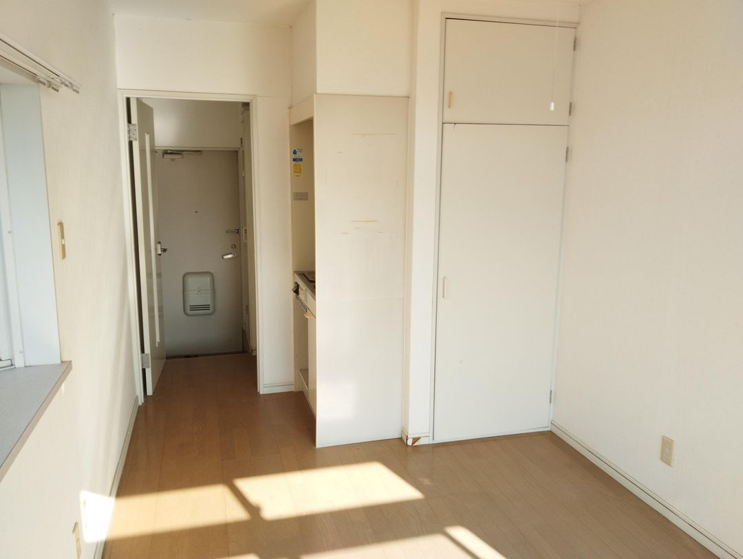 Sunny Corner 1R Apartment for Rent in Nagasaki's Izumi Area - Thumbnail 4