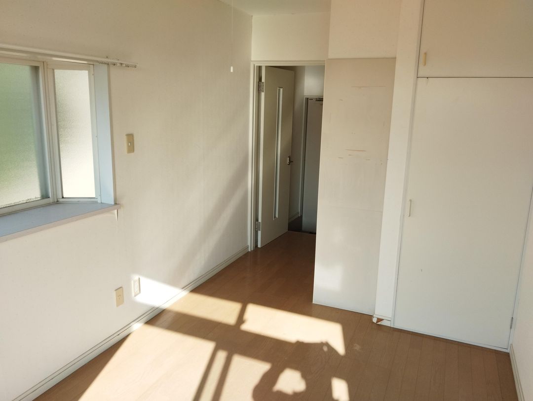 Sunny Corner 1R Apartment for Rent in Nagasaki's Izumi Area - Thumbnail 2