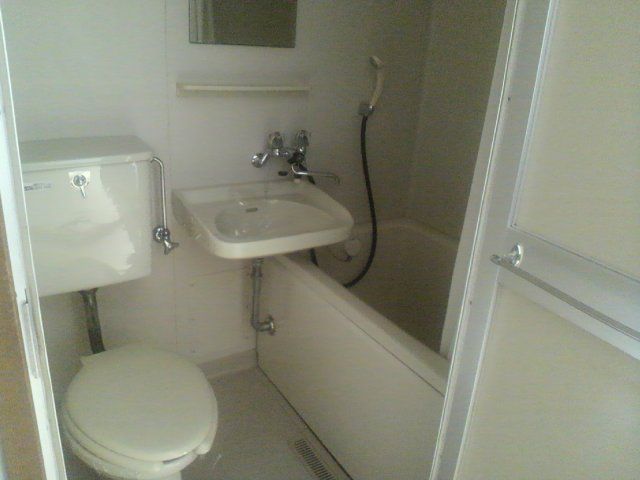 Affordable 1K Apartment for Rent in Kochi City - Thumbnail 4