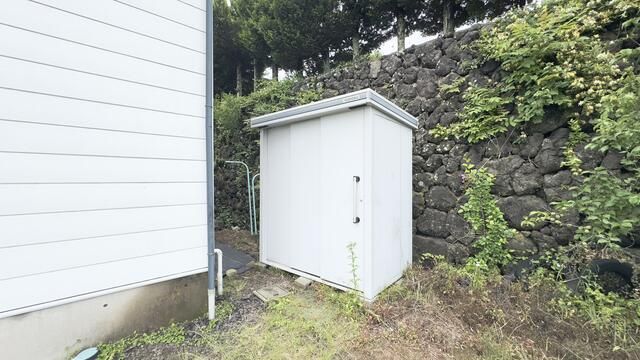 Spacious 2DK House on 670 sqm Land in Komoro, Nagano - Thumbnail 3
