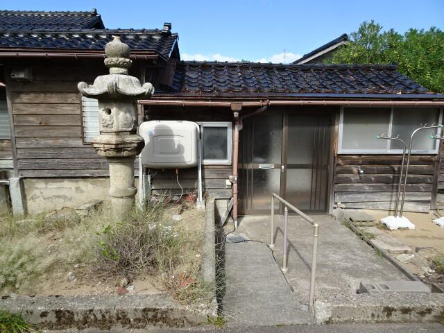 5SLDK House for Rent in Kaohoku City, Ishikawa with Large Garden - Thumbnail 3