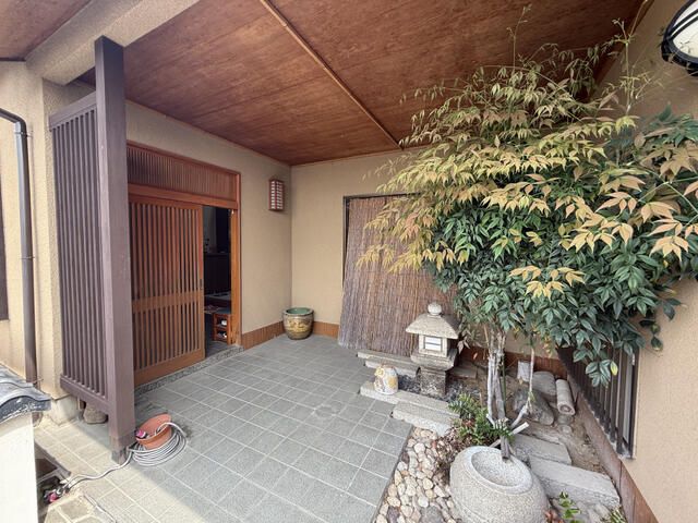 6SLDK Detached House for Sale in Higashiosaka, Osaka - Thumbnail 2
