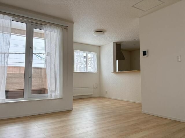New 2LDK High-Spec House near Atsubetsu Station, Sapporo - Thumbnail 3
