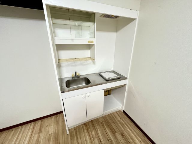 Affordable 1R Apartment for Rent in Tobata, Kitakyushu - Thumbnail 3