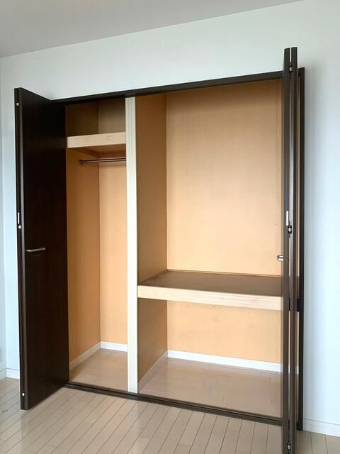 Renovated 3LDK Apartment with Natural Materials in Kishiwada, Osaka - Thumbnail 4