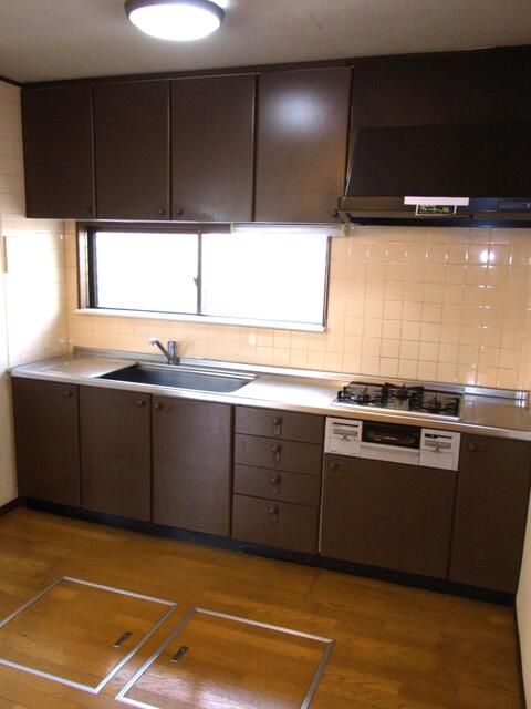 2LDK Detached House with Large Garden in Yamato, Kanagawa - Thumbnail 2