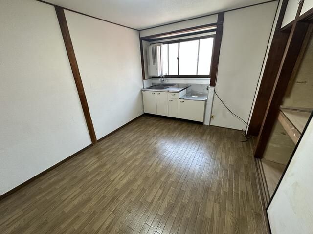 Kobe Chuo Ward 1R Apartment for Rent - 23,000 Yen - Thumbnail 3