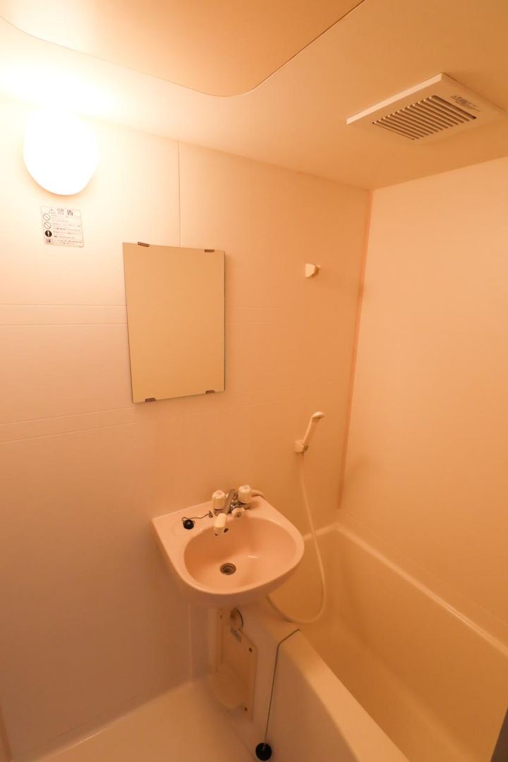 1K Apartment for Rent in Tottori City, Tottori Prefecture - Thumbnail 4