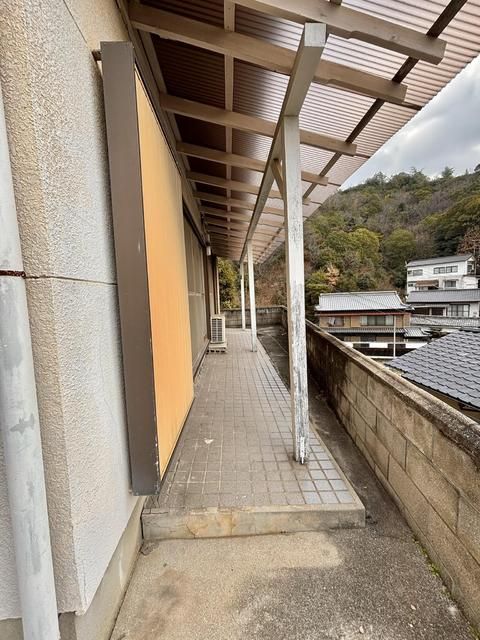 Affordable 4DK Rental House in Onomichi's Inno-shima Island - Thumbnail 3