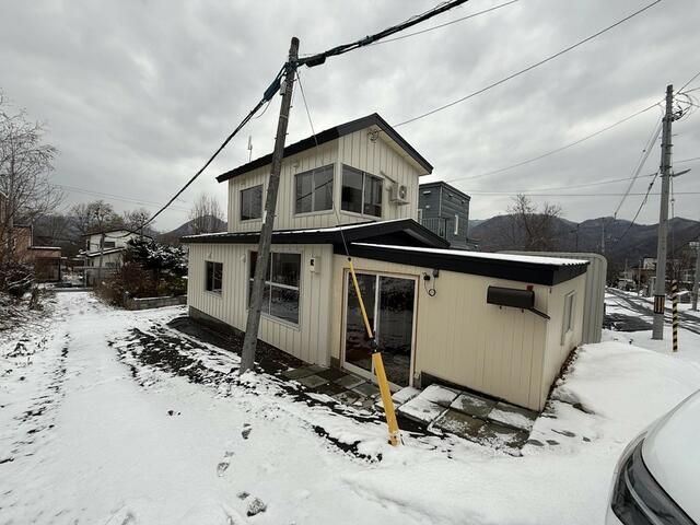2LDK Detached House for Sale in Sapporo Minami Ward - Thumbnail 3