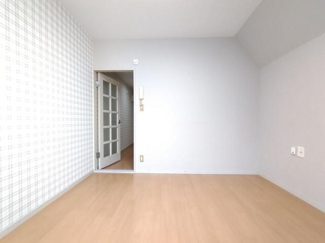 1K Apartment for Rent Near Tokai University Mae Station, Hadano - Thumbnail 3