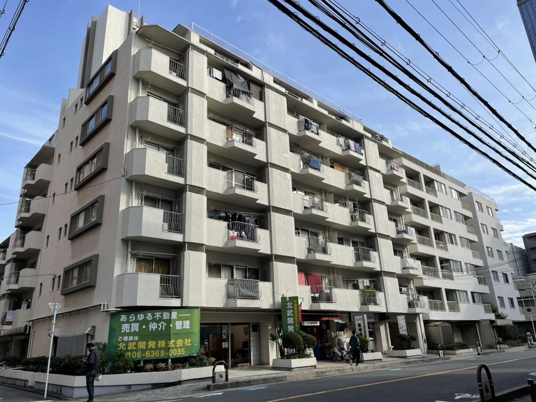 Renovated 1SLDK Apartment for Sale in Suita, Osaka - Investment - Image 1