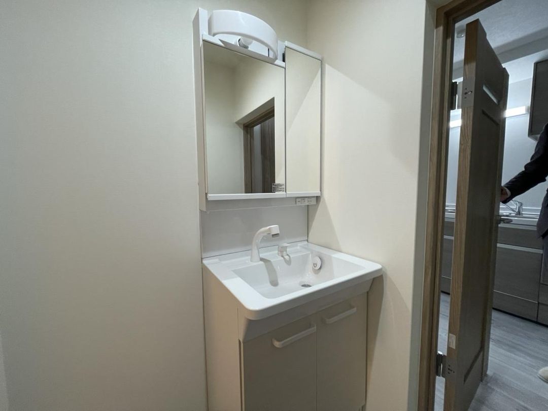 Renovated 1SLDK Apartment for Sale in Suita, Osaka - Investment - Thumbnail 3