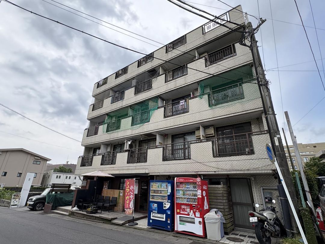 Studio Apartment for Sale in Shiroyama-cho, Kagoshima City - Thumbnail 2