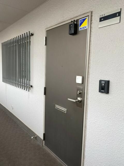1LDK Apartment for Sale in Shimokitazawa, Setagaya - Thumbnail 3