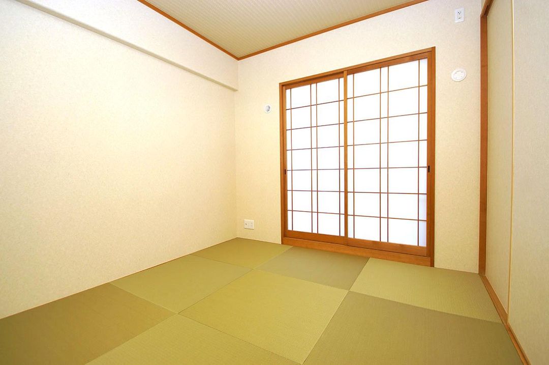3LDK Apartment for Sale in Sakai, Osaka with 2024 Renovation - Thumbnail 3
