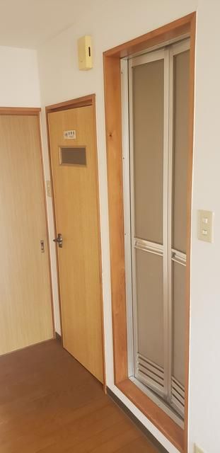 1K Apartment for Rent in Kochi City - Pet Friendly, No Key Money - Thumbnail 2
