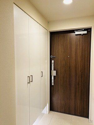 3LDK Apartment for Sale in Joto Ward, Osaka - 81.40 sqm - Thumbnail 2