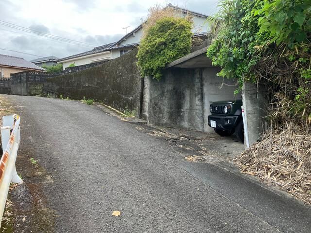 5DK Detached House for Sale in Kagoshima City with Garden and Carport - Thumbnail 4