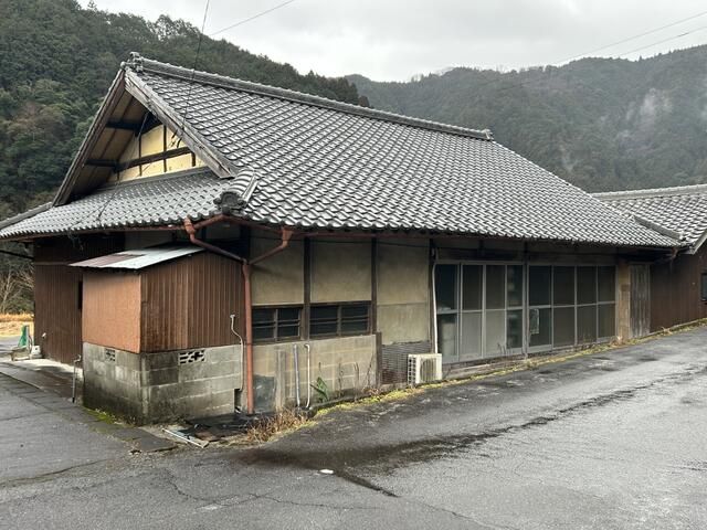 4DK Traditional House for Sale in Tsu, Mie Prefecture - Thumbnail 2