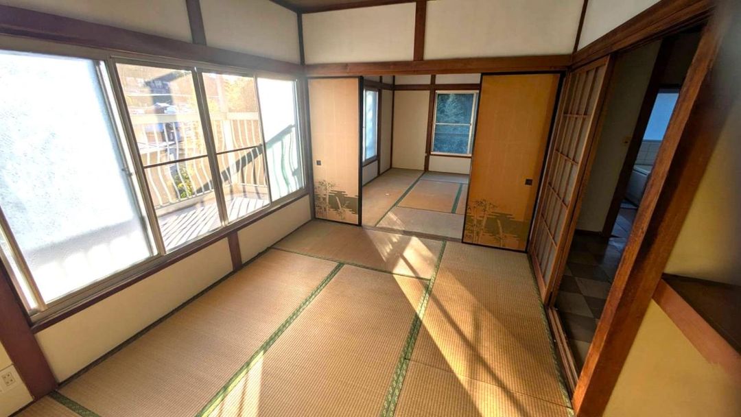5LDK Detached House for Sale in Yokosuka, Kanagawa - Multi-Generational Potential - Thumbnail 2
