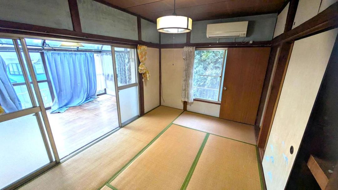 5LDK Detached House for Sale in Yokosuka, Kanagawa - Multi-Generational Potential - Thumbnail 3