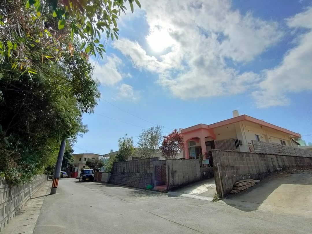 Odo Beach House for Sale in Itoman, Okinawa - 4DK Near Surfing - Thumbnail 3