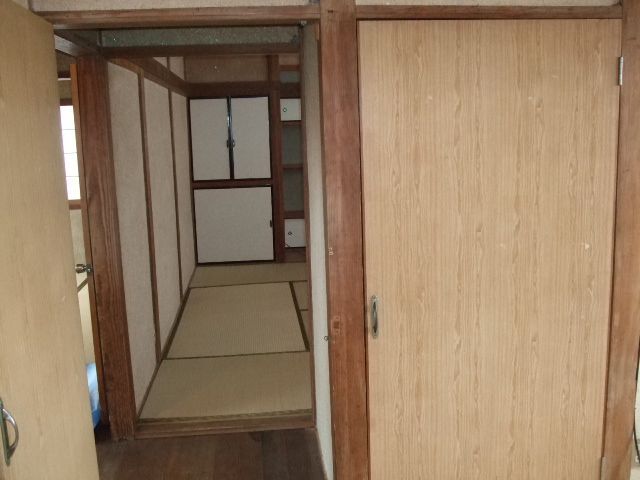3K Apartment for Rent in Masuda, Shimane - 25,000 Yen - Thumbnail 2