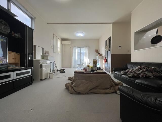 3LDK House for Sale in Yao, Osaka - 2011 Build, 121.87sqm Land - Thumbnail 3