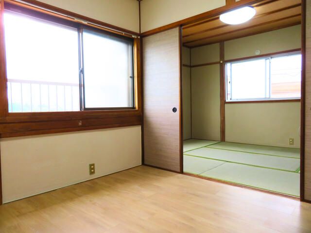 4DK Detached House for Sale in Hirakata, Osaka with South Sunlight - Thumbnail 4
