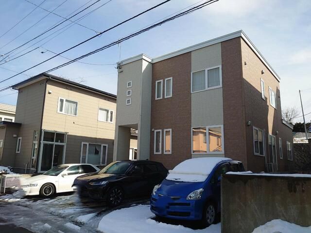 Tenanted 4LDK Investment House in Hakodate, Hokkaido - Thumbnail 2