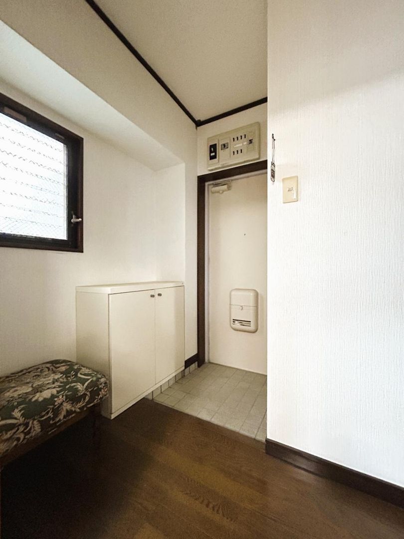 Onsen-Style 1DK Apartment for Sale in Ureshino, Saga - Thumbnail 4