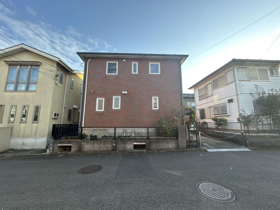 4SLDK House with Large Basement for Sale in Yokohama Izumi Ward - Thumbnail 2