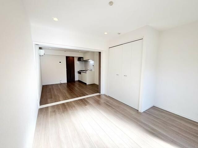 1LDK Apartment for Sale in Shibuya, Tokyo | Investment Property - Thumbnail 4
