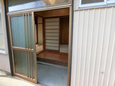 Used 2K House in Izu City, Shizuoka - 39.74 sqm — Front_door, Izu, Shizuoka