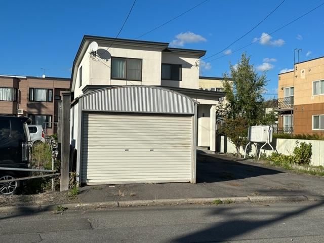 3LDK House for Sale in Asahikawa, Hokkaido with 5-Car Parking - Thumbnail 3