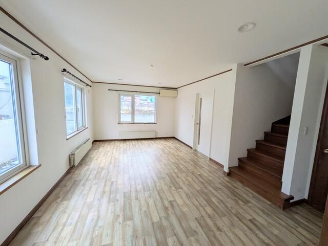Corner Lot House for Sale in Quiet Otaru Neighborhood - Thumbnail 4