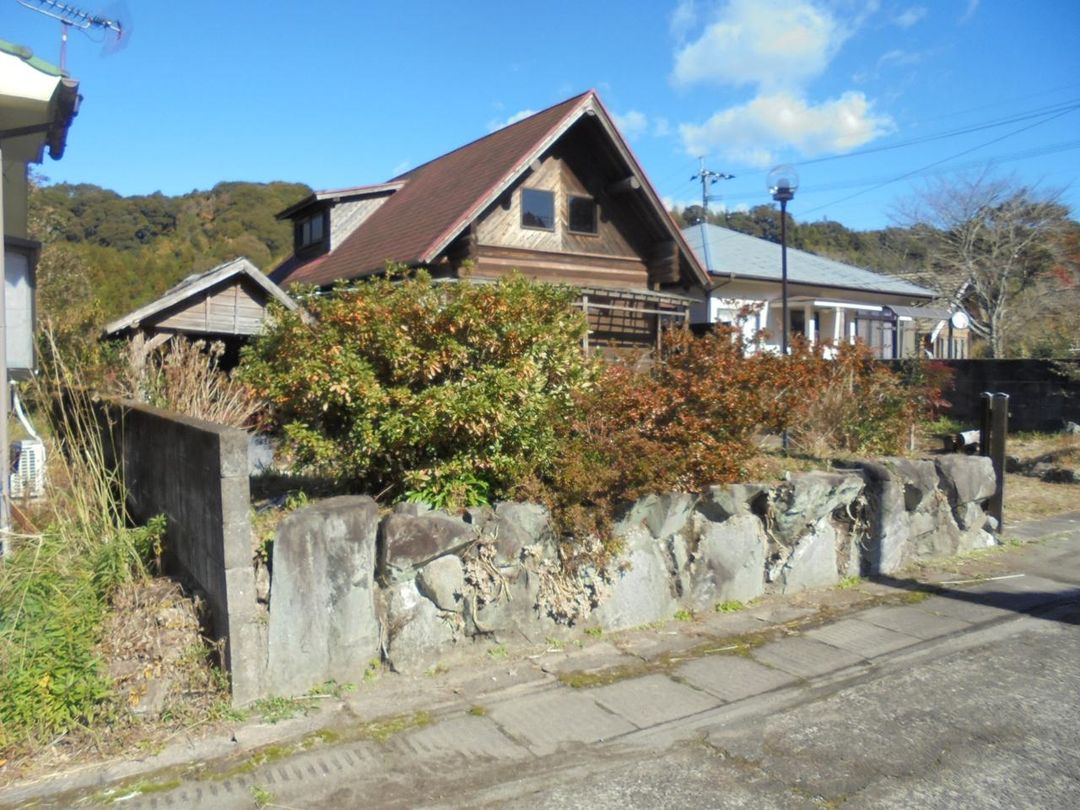 Log House with Onsen in Satsumasendai, Kagoshima - Thumbnail 3